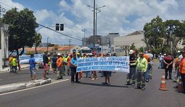 VÍDEO: Protesto de trabalhadores portuários de Maceió deixa trânsito lento no Jaraguá