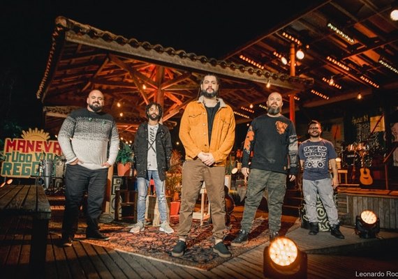 Em turnê, banda Maneva fará show dive-in em Maceió