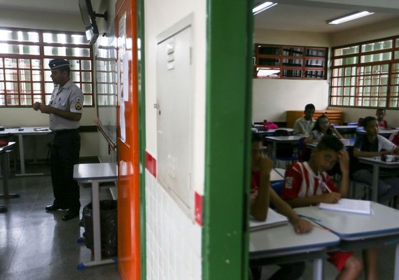 Estados e municípios têm até sexta para aderir a modelo cívico-militar