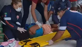 Homem é preso após agredir companheira a pauladas e mutilar sua orelha