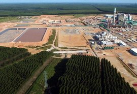 Produção industrial recua 0,8% de dezembro para janeiro,diz IBGE