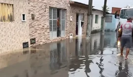 Chuva intensa expõe falhas na drenagem e alaga casas no Prado
