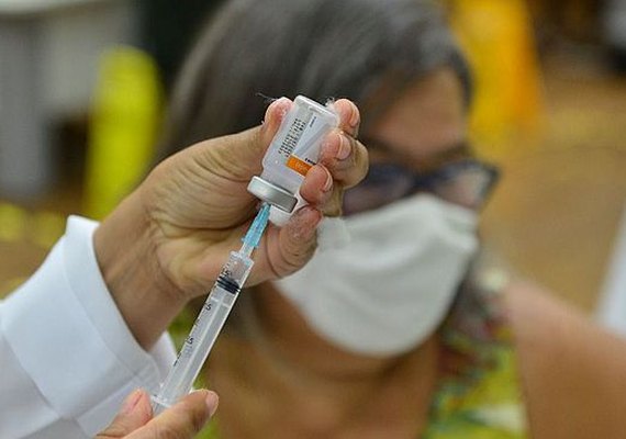 Santa Luzia do Norte começa a vacinar jovens de 19 anos contra a Covid-19