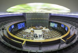 Câmara aprova MP que muda modelo de análise de benefício do INSS