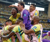 'Que vergonha': Lula critica retorno de jogadores após eliminação da Copa