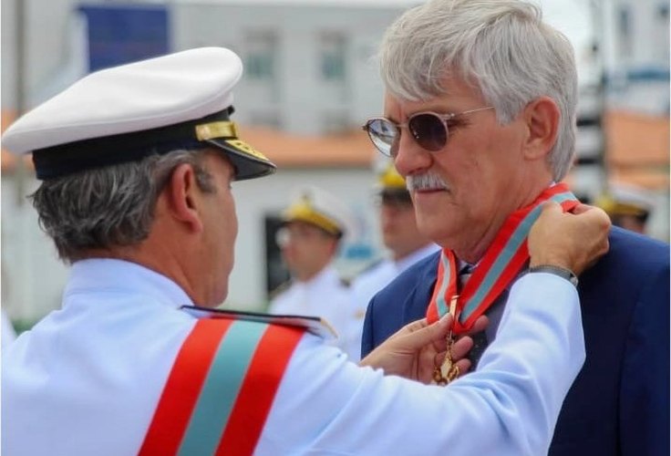 Paulo Hansen, presidente da Soamar/AL, é homenageado com a medalha Ordem do Mérito Naval