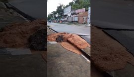 Defesa Civil aciona Braskem após lama eclodir e romper asfalto em avenida no Bom Parto