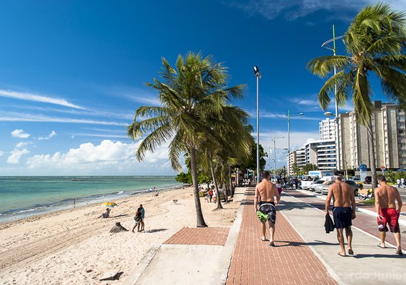 Alagoas pode sofrer efeito bumerangue com reabertura de Maceió