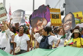 Nova Marcha das Mulheres Negras reúne milhares em Brasília contra o racismo