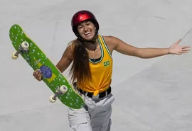 Dora Varella fica em 4º lugar no skate park