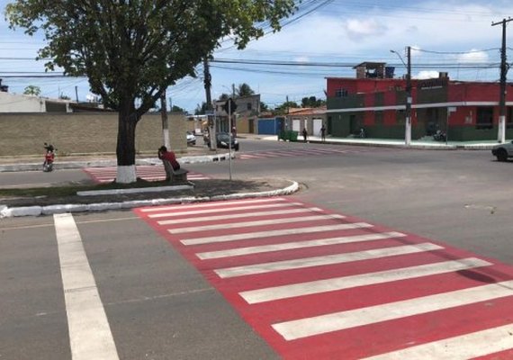 Bairros da parte alta recebem melhorias na sinalização