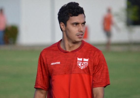 Destaque do CRB, Alisson Farias recebe proposta do CSA