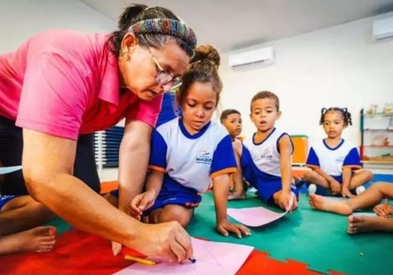 Prefeitura de Arapiraca nomeia aprovados no Concurso da Educação nesta sexta-feira (3)