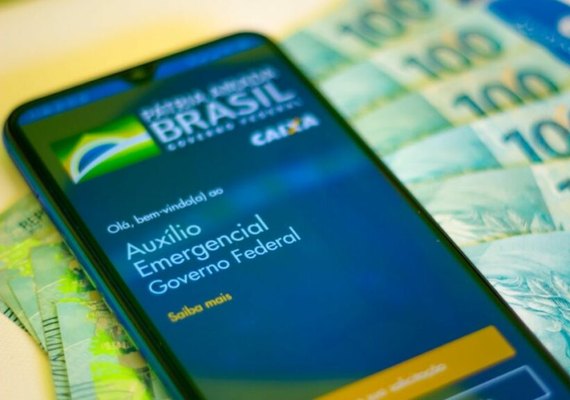 Trabalhadores nascidos em abril podem sacar auxílio emergencial