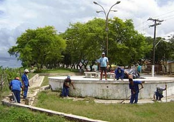 Bairro da Chã do Bebedouro recebe obras para melhorias do mirante e da quadra poliesportiva