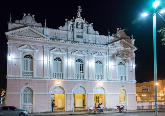 Teatro Deodoro passa por obras para preservação de atividades