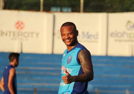 Manga Escobar é opção para partida contra Fortaleza