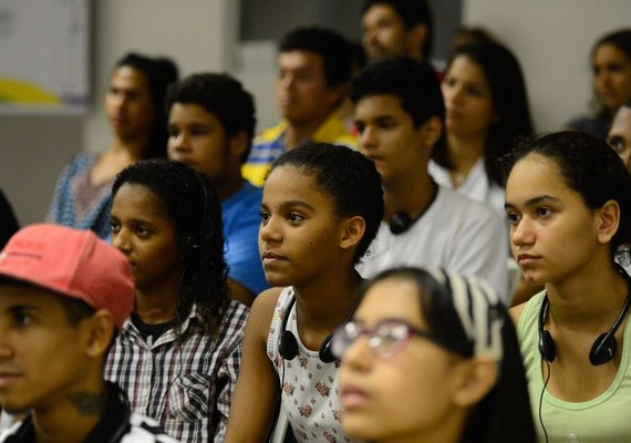 Conselho teme efeitos sociais da pandemia entre os jovens