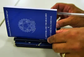 Férias coletivas: saiba quem pode receber e como funciona a aplicação nas empresas