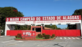 “Maior campeão de AL”: CRB instala fachada após alcançar 45 taças estaduais