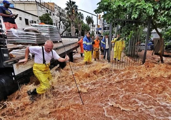 Cheia histórica: nível do Guaíba, em Porto Alegre, atinge 5,30m