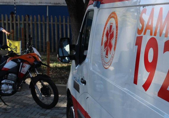 Foragido é atacado a facadas pela ex-companheira e socorrido em Rio Largo