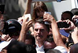 Bolsonaro faz aceno ao Nordeste e lamenta prisão de Lula