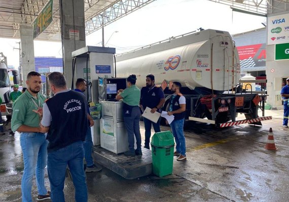 Em ação de fiscalização, Procon Maceió notifica postos de combustíveis
