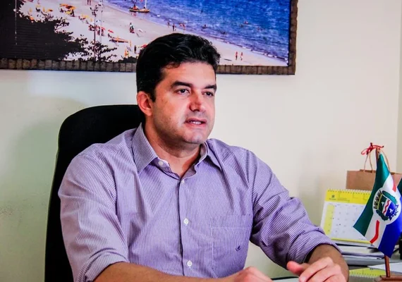 Rui Palmeira declara que irá disputar vaga na Câmara dos Deputados