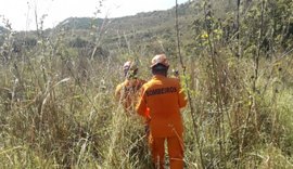 Helicóptero dos bombeiros realiza buscas por idoso desaparecido há cinco dias