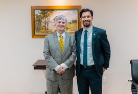 Rodrigo Cunha participa de visita ao governador de Alagoas Klever Loureiro