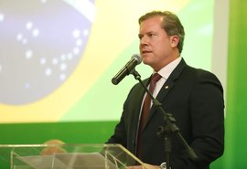 “Gesto” de Marx consolida candidatura de Rui Palmeira ao governo