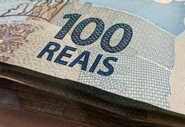 Dólar volta a cair e atinge R$ 5,07, menor valor em um mês