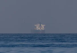 Irã ameaça voltar a fechar Estreito de Ormuz em meio a bloqueio naval dos EUA