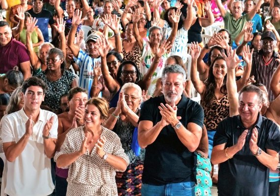 Lira reúne lideranças e recebe apoios ao Senado em Maceió