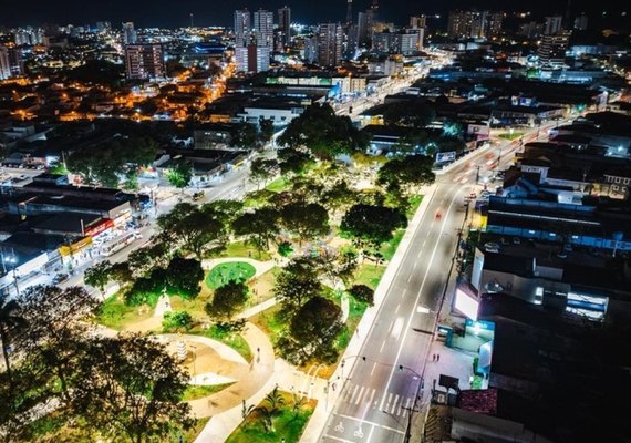 Trânsito na Praça Centenário terá bloqueio parcial aos domingos