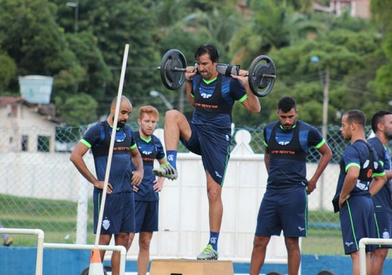 Ataque do CSA mostra nova versão na estreia do Brasileiro