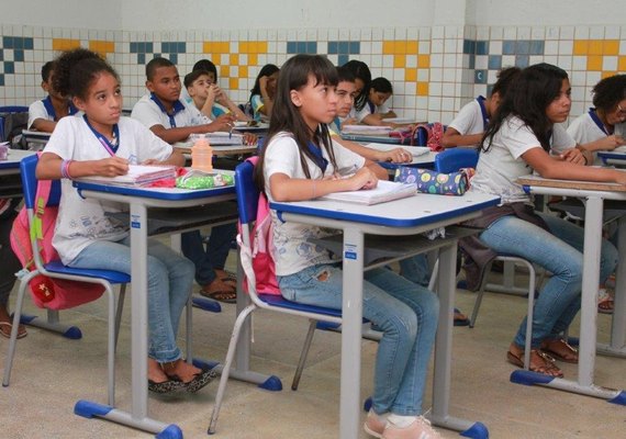 Após superar metas do MEC, Educação consolida avanços no ensino da capital e interior