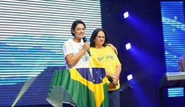 Michelle Bolsonaro e Damares anunciam participação em evento religioso, em Maceió
