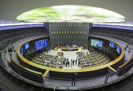Deputados de Alagoas votam a favor da ampliação de vagas na Câmara