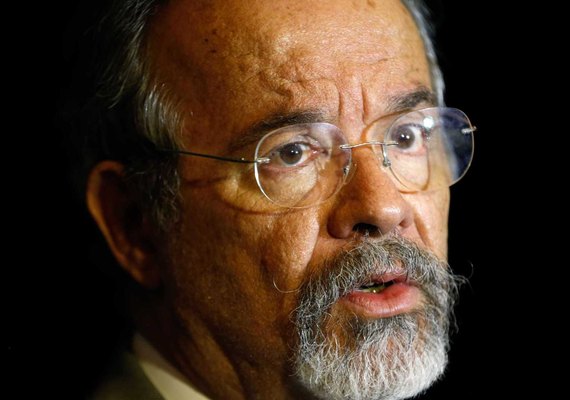 Jungmann não descarta uso das Forças Armadas se greve não for suspensa