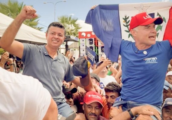 Adesivaço se transforma em ato de força política no interior