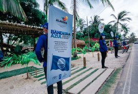 Sedetur entrega kits de praia padronizados para prestadores de serviço da Praia do Patacho