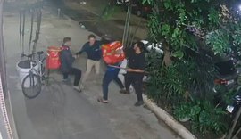 Homem é espancado por mais de 7 minutos após falsa acusação no Rio