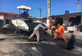 Asfalto novo começa a ser colocado no entorno do Mercado