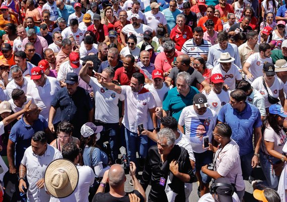 Paulo lidera grande caminhada que confirma liderança no segundo turno