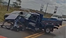 Colisão frontal entre caminhonete e picape deixa feridos na BR-316, em Alagoas