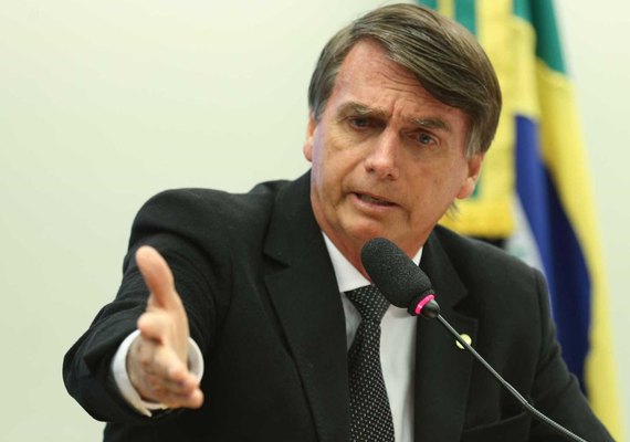 Objetivo é fazer Brasil como era a 40, 50 anos atrás, diz Bolsonaro