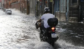 Alerta meteorológico prevê continuidade das chuvas em Maceió e outras três regiões