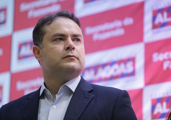 Renan recorrerá da decisão de Fachin sobre bloqueio de R$ 1 bilhão por concessão da Casal